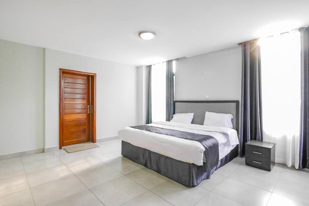 Ultra Modern Apartment In Nyarutarama Kigali Extérieur photo
