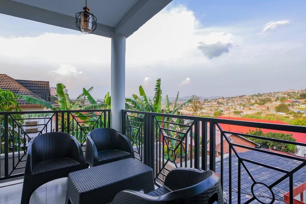 Ultra Modern Apartment In Nyarutarama Kigali Extérieur photo