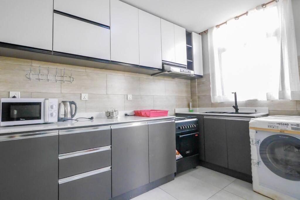 Ultra Modern Apartment In Nyarutarama Kigali Extérieur photo