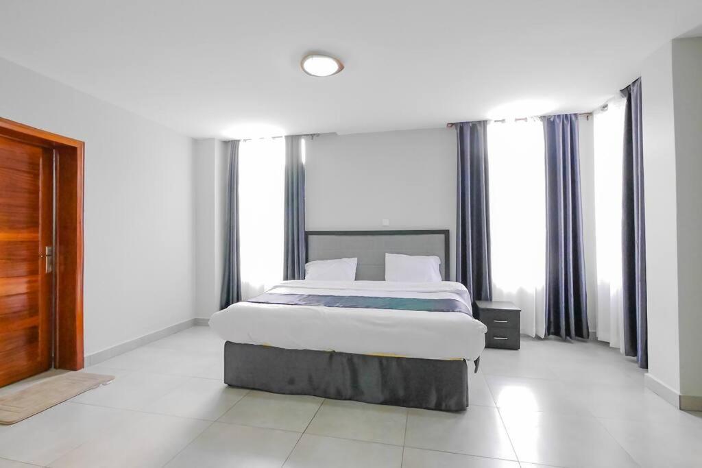 Ultra Modern Apartment In Nyarutarama Kigali Extérieur photo